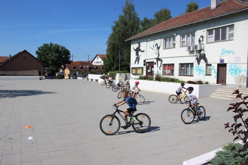 Upisi na tečajeve POU-a Dugo Selo 2023./24.